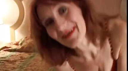 Grote kont roodharige verpleegster wordt geneukt door de lul van een student ponofilm