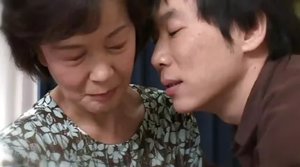 Cocksucker went van opleiding met pornofilmsgratis Tw