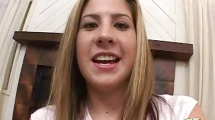 Zachte free pornofilm massage en hete seks in olie van een jong Pools paar