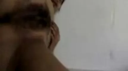 Glamoureuze chick wordt geneukt gratis online sexfilm in de kont met een gepassioneerde man