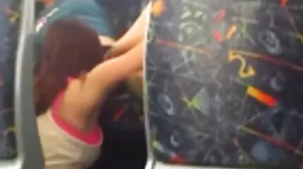 Stevige zwarten gangbanged kim holland pornofilms door drie glamorous prohmandovki