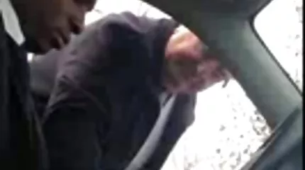 Mooi Frans sexfilms vrouwen meisje deed een New Year ' s striptease op de keukenvloer