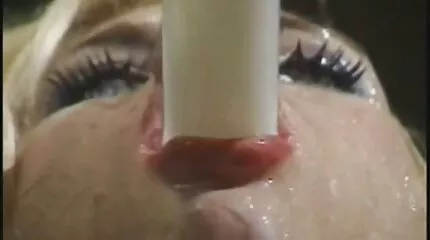 Het meisje houdt van blowjob, omdat ze ervan droomt om de beste pik sucker ter wereld geile pornofilms te worden